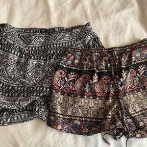 ❣️2 pairs of pattern shorts❣️